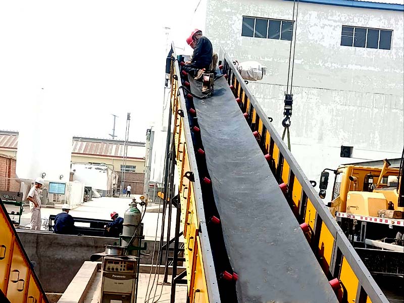 enclosed belt conveyor