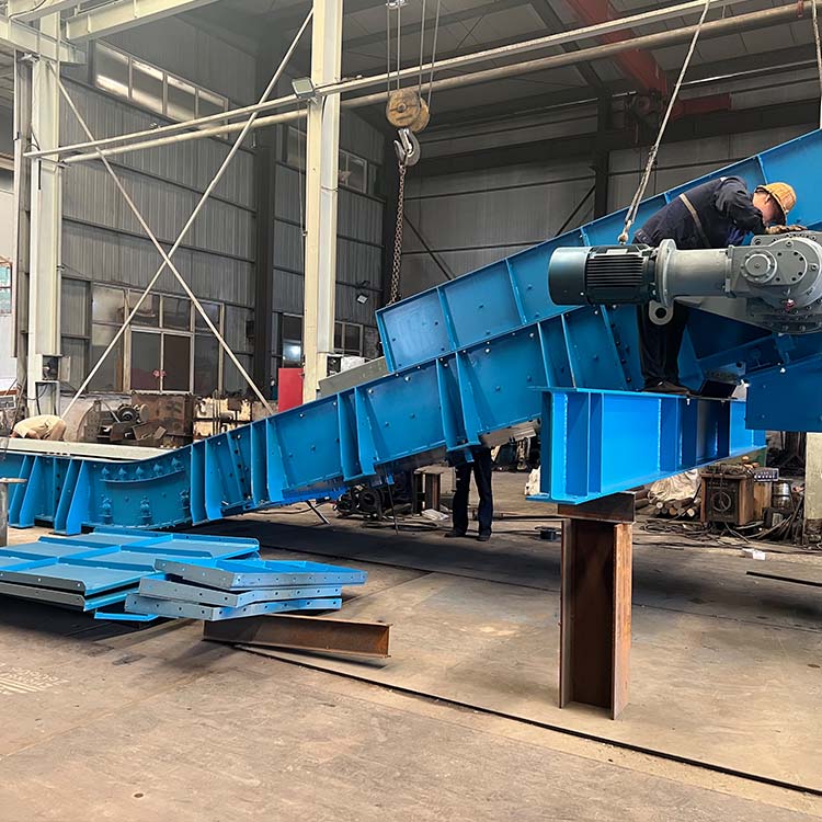 stockpile reclaim feeder
